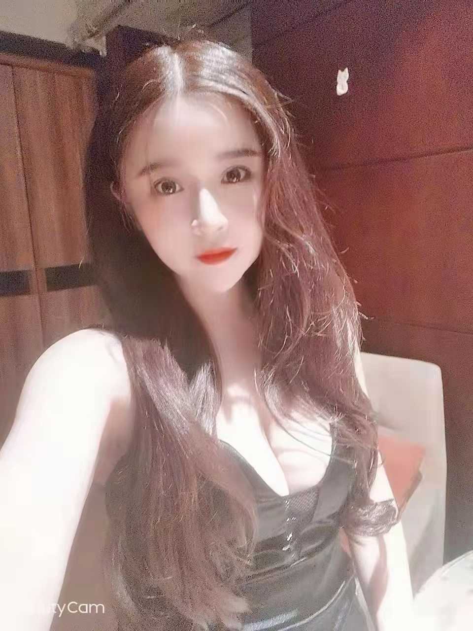 鼓楼区性感的大胸妹